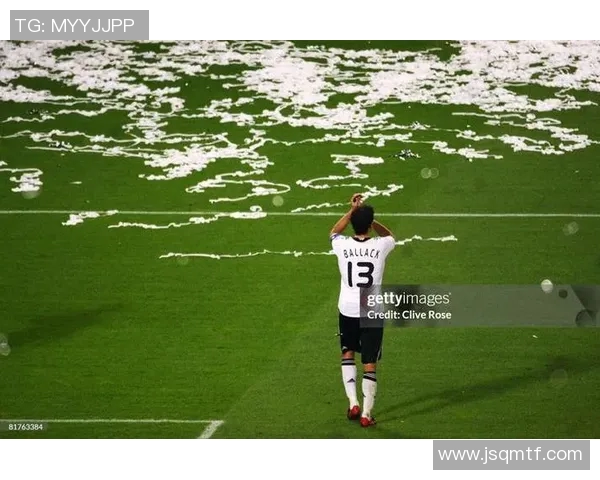 16岁足球明星的青春风采与梦想追逐之路